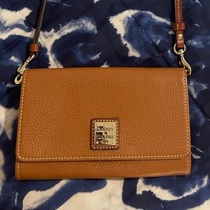 Like New Dooney and Bourke Side Satchel Bag